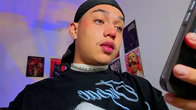 Snapshot of GaelOconner chatting on November 5, 1:27 am GaelOconner online show from November 5, 1:27 am