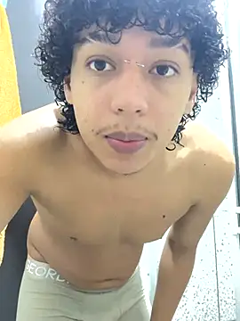 Snapshot of GaelOconner chatting on November 16, 12:49 am GaelOconner online show from November 16, 12:49 am