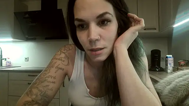 Lady Knaller online show from December 20, 9:22 pm