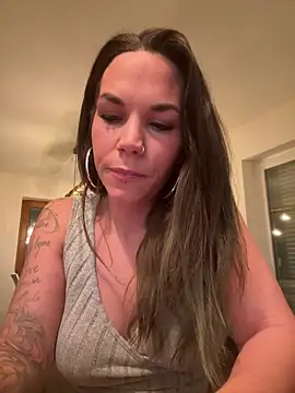 Lady Knaller online show from February 7, 8:34 pm