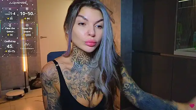 Snapshot of tattooedBabyy chatting on March 12, 12:15 pm tattooedBabyy online show from March 12, 12:15 pm