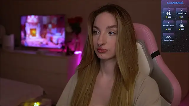 Lexy kiky online show from February 19, 8:41 pm
