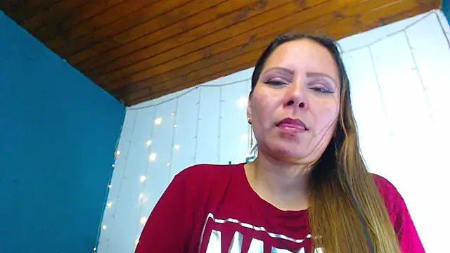 camila delarosa online show from December 28, 4:20 pm