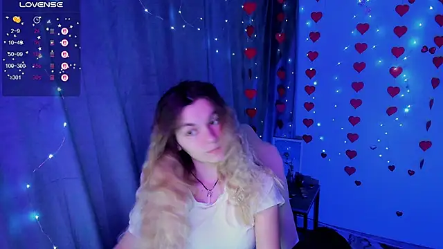 Snapshot of Sweet_me_ chatting on March 2, 6:36 am Sweet me online show from March 2, 6:36 am