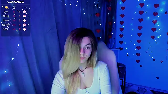 Snapshot of Sweet_me_ chatting on March 3, 7:47 am Sweet me online show from March 3, 7:47 am