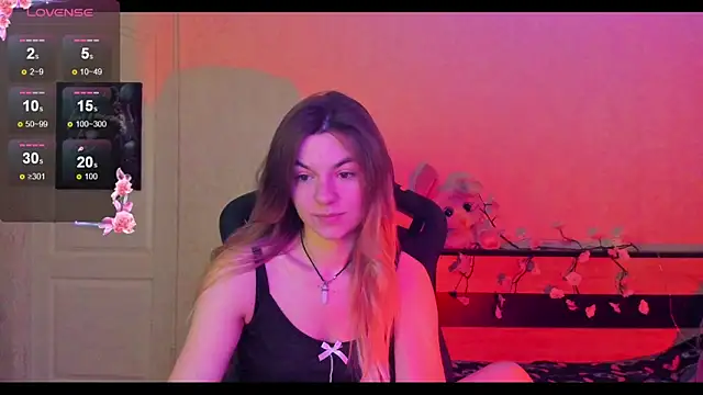 Snapshot of Sweet_me_ chatting on June 14, 5:53 am Sweet me online show from June 14, 5:53 am