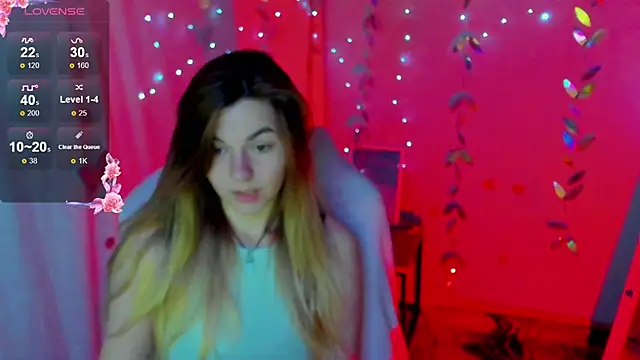 Snapshot of Sweet_me_ chatting on July 2, 5:35 am Sweet me online show from July 2, 5:35 am