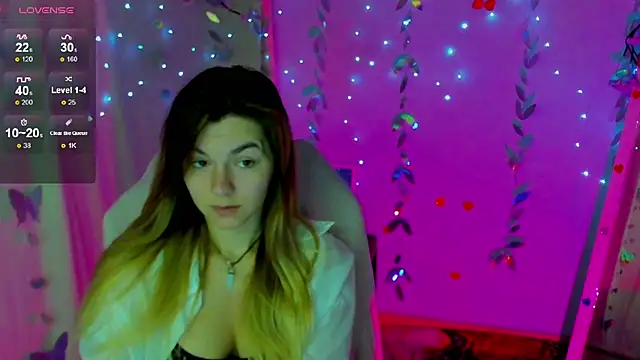Snapshot of Sweet_me_ chatting on July 16, 5:13 am Sweet me online show from July 16, 5:13 am