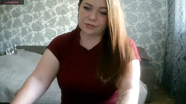 Snapshot of Sabrina_Poison chatting on June 13, 4:32 am Sabrina Poison online show from June 13, 4:32 am