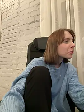 Snapshot of Crayzy_Luv chatting on January 18, 6:21 pm Crayzy Luv online show from January 18, 6:21 pm