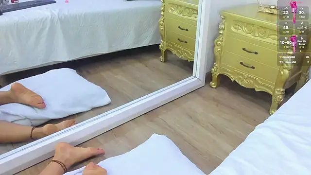 Snapshot of Valerith_Vega_ chatting on October 18, 12:39 pm Valerith Vega online show from October 18, 12:39 pm