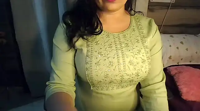 Snapshot of Trezza chatting on January 26, 5:56 am Trezza online show from January 26, 5:56 am