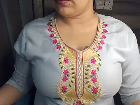 Trezza online show from October 24, 11:34 pm