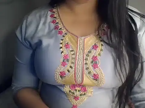 Snapshot of Trezza chatting on June 29, 7:58 pm Trezza online show from June 29, 7:58 pm