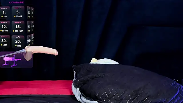 Snapshot of darkydolly_ chatting on December 17, 7:40 am darkydolly online show from December 17, 7:40 am