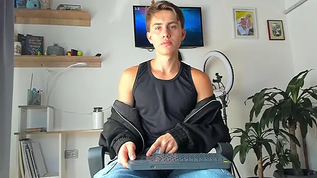 manucute 23  online show from November 29, 5:49 pm