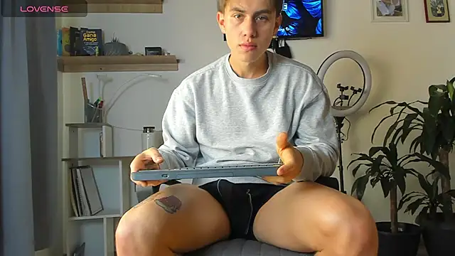 manucute 23  online show from December 16, 3:06 pm