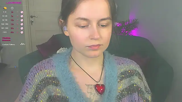 Snapshot of reb_luvng chatting on December 4, 5:55 pm reb luvng online show from December 4, 5:55 pm