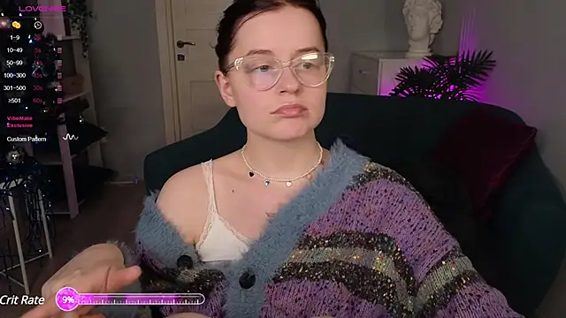 Snapshot of reb_luvng chatting on December 20, 2:38 pm reb luvng online show from December 20, 2:38 pm