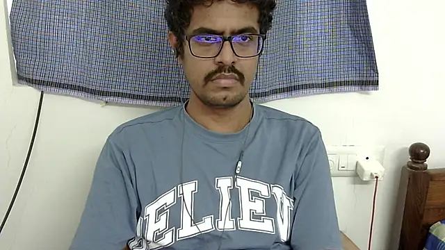 The SHY uncut online show from October 21, 7:53 am