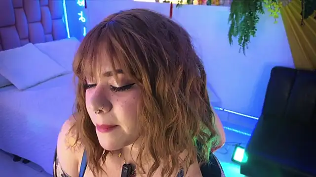 albaismynameX online show from December 1, 12:10 pm