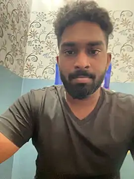 Snapshot of Handsomehunk_4U chatting on December 8, 7:58 am Handsomehunk 4U online show from December 8, 7:58 am