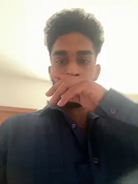 Snapshot of Handsomehunk_4U chatting on December 18, 8:31 am Handsomehunk 4U online show from December 18, 8:31 am