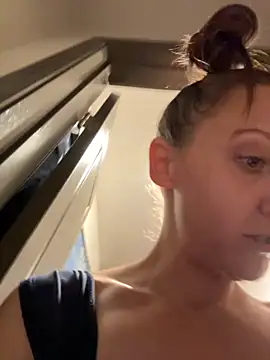 Snapshot of SexyB214 chatting on November 5, 5:51 am SexyB214 online show from November 5, 5:51 am