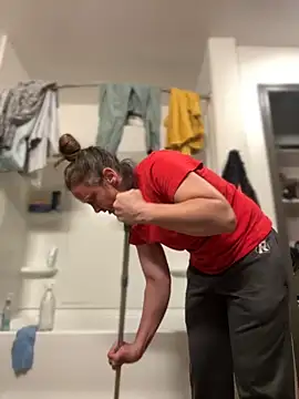 Snapshot of SexyB214 chatting on November 11, 8:36 am SexyB214 online show from November 11, 8:36 am