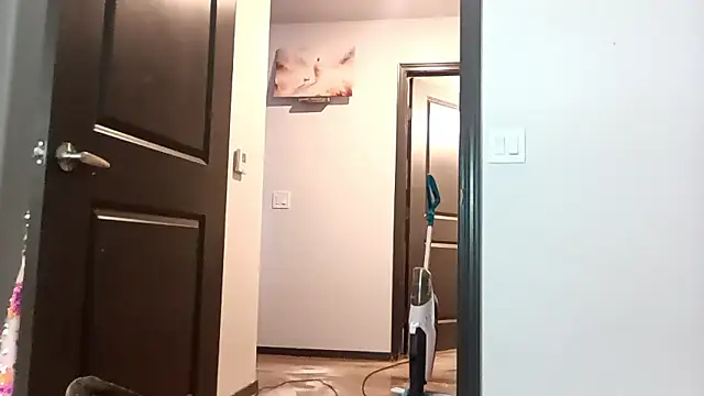 Snapshot of SexyB214 chatting on March 6, 7:43 pm SexyB214 online show from March 6, 7:43 pm