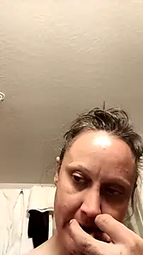 Snapshot of SexyB214 chatting on March 8, 7:06 pm SexyB214 online show from March 8, 7:06 pm