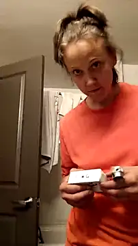 Snapshot of SexyB214 chatting on March 26, 6:52 am SexyB214 online show from March 26, 6:52 am