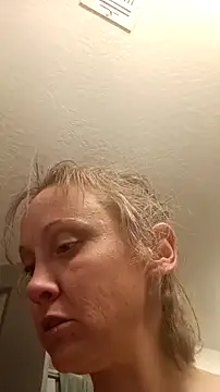 Snapshot of SexyB214 chatting on April 6, 1:25 am SexyB214 online show from April 6, 1:25 am