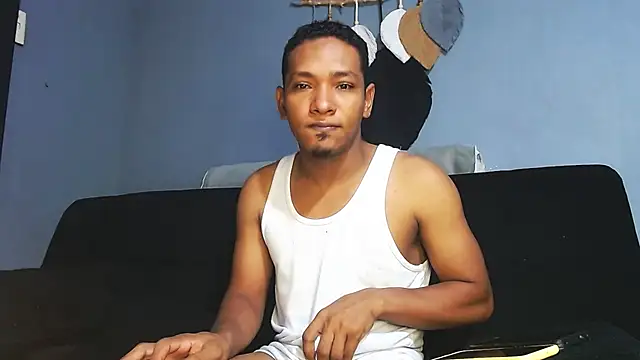 Snapshot of Grandeygruesa1 chatting on September 21, 8:49 am Grandeygruesa1 online show from September 21, 8:49 am