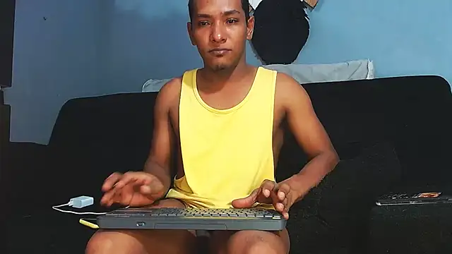 Grandeygruesa1 online show from March 18, 7:44 am