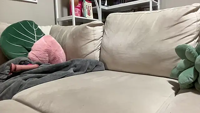 NatalieKneals online show from December 31, 7:20 am