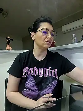 Milf Abigail online show from January 31, 10:10 pm