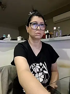 Milf Abigail online show from October 18, 1:08 am