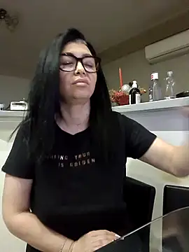 Milf Abigail online show from November 17, 11:32 pm