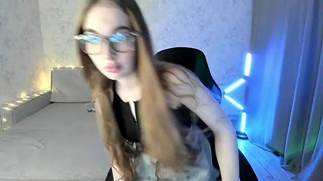 LissaCain online show from November 27, 2:13 am