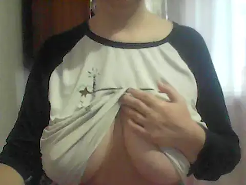 Snapshot of AnaXBerry chatting on December 21, 7:26 am AnaXBerry online show from December 21, 7:26 am