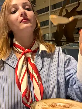 Snapshot of LadyTatiana_Madam chatting on November 14, 4:28 pm LadyTatiana Madam online show from November 14, 4:28 pm