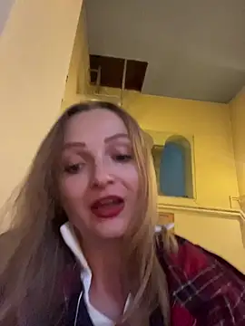 Snapshot of LadyTatiana_Madam chatting on December 3, 3:43 pm LadyTatiana Madam online show from December 3, 3:43 pm