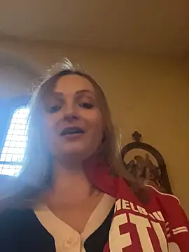 Snapshot of LadyTatiana_Madam chatting on December 16, 2:22 pm LadyTatiana Madam online show from December 16, 2:22 pm