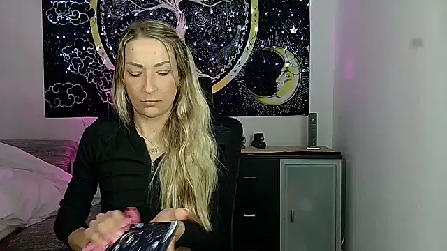 SexxyLiviaa online show from February 23, 5:05 am