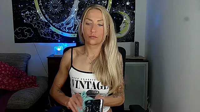 SexxyLiviaa online show from June 3, 9:20 pm
