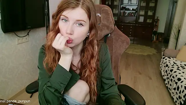 Snapshot of Neko_Kimiko chatting on February 28, 11:00 am Neko Kimiko online show from February 28, 11:00 am