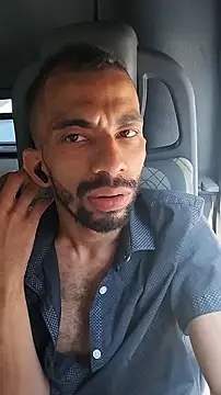 Snapshot of UncutToyBoy23cm chatting on March 7, 3:07 pm UncutToyBoy23cm online show from March 7, 3:07 pm