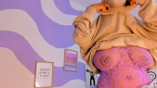 MONAAXXX  online show from March 12, 3:51 pm