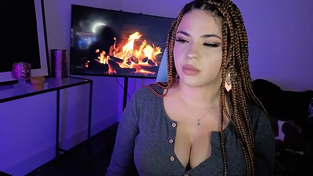 MelSaunders online show from June 19, 1:43 am